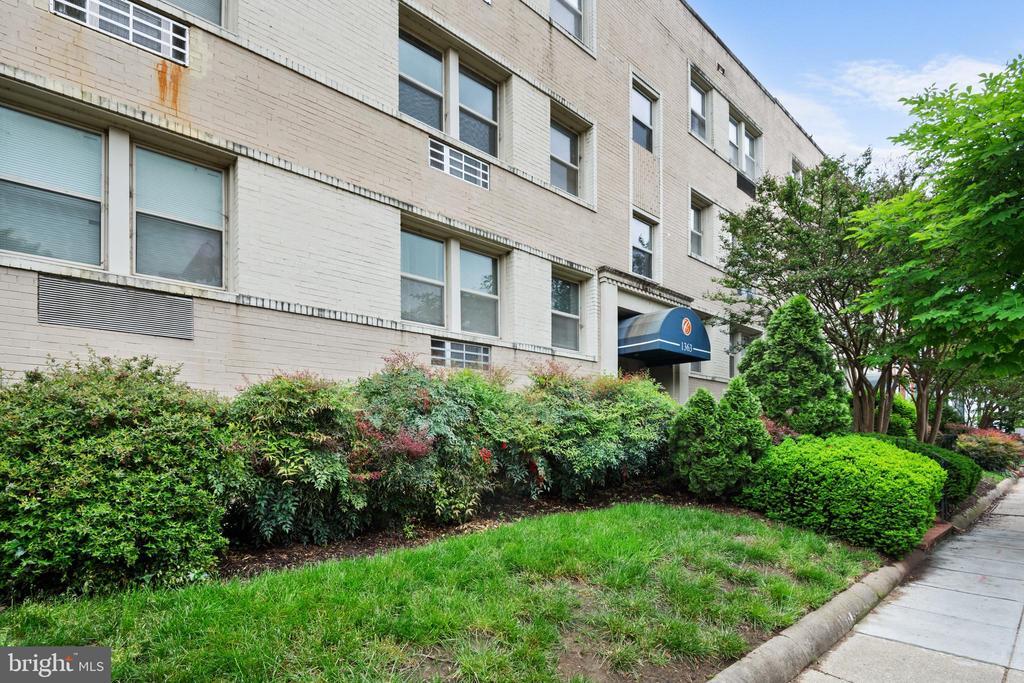 1363 K St SE in Washington, DC - Building Photo