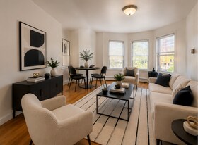 848 Huntington Ave in Boston, MA - Building Photo