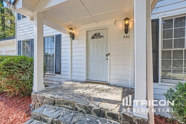 551 Banks Rd E in Fayetteville, GA - Building Photo - Building Photo