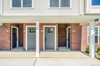 102 Dover St in Central Islip, NY - Building Photo - Building Photo