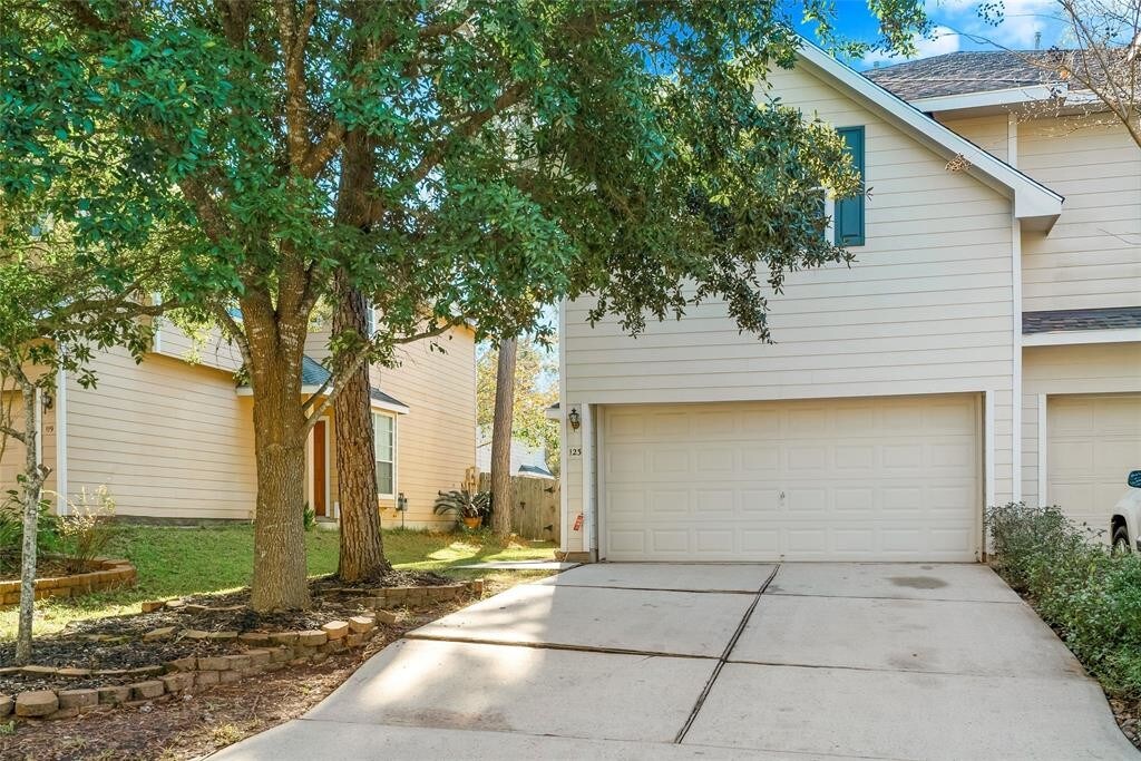 123 N Camellia Grove Cir in Spring, TX - Foto de edificio