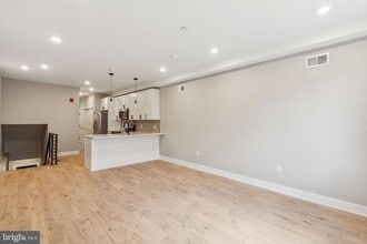 1808 E Hagert St in Philadelphia, PA - Building Photo - Building Photo