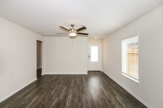 7522 Thrips Ln in Richmond, TX - Building Photo - Building Photo