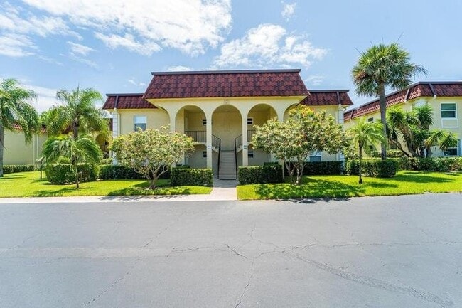 717 S US Hwy 1 in Jupiter, FL - Foto de edificio - Building Photo