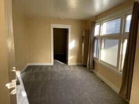 3509 Rucker Ave, Unit #2 in Everett, WA - Building Photo