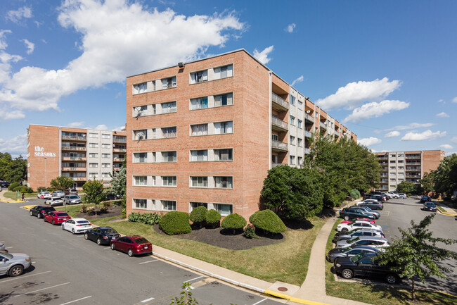 The Seasons in Alexandria, VA - Building Photo - Building Photo