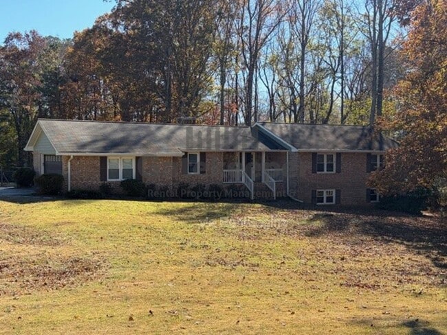 property at 185 Redwood Cir