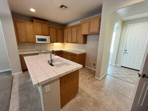 4617 Stuben Ct in Elk Grove, CA - Building Photo - Building Photo