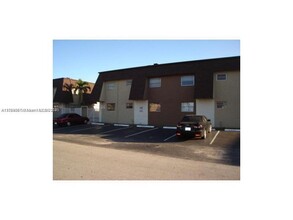 4524 SW 54th St in Fort Lauderdale, FL - Building Photo - Building Photo