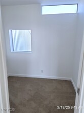 1194 Carson Ave in Las Vegas, NV - Building Photo - Building Photo