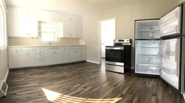 609 Blackhawk St in Reinbeck, IA - Building Photo - Building Photo