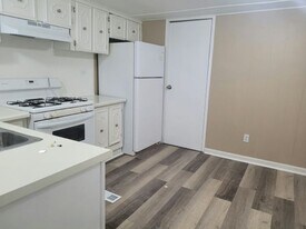 1325 Wenlon Dr in Murfreesboro, TN - Building Photo