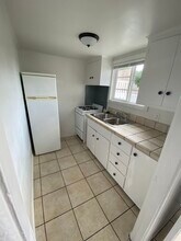 1131 E Whiting Ave in Fullerton, CA - Building Photo - Building Photo