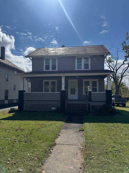1341 Parkman Rd NW in Warren, OH - Foto de edificio