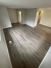 2948 Roberta Dr in Indianapolis, IN - Foto de edificio - Building Photo