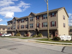 High Pointe Townhomes in Spring Grove, PA - Building Photo - Building Photo