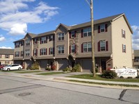 High Pointe Townhomes in Spring Grove, PA - Foto de edificio - Building Photo