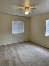212 Woodland Pkwy in San Marcos, CA - Foto de edificio - Building Photo