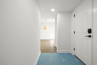 1 Windrush Blvd in Indian Rocks Beach, FL - Building Photo - Building Photo