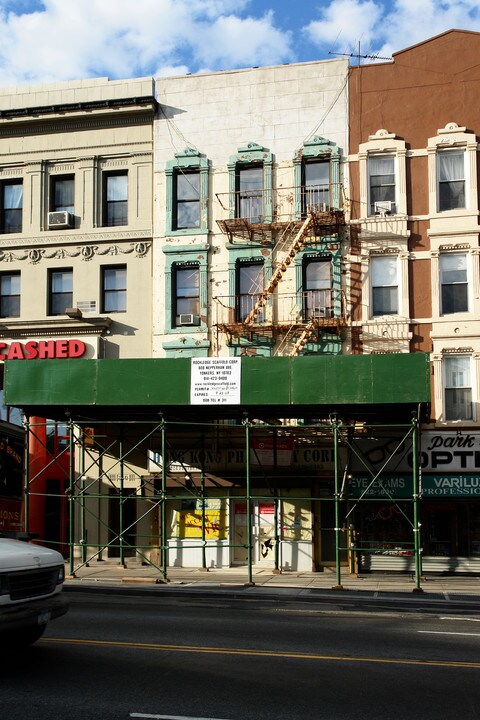 228 Flatbush Ave in Brooklyn, NY - Building Photo