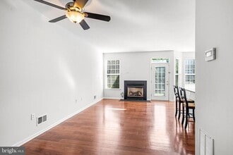 326 Helen Dr in Cinnaminson, NJ - Building Photo - Building Photo