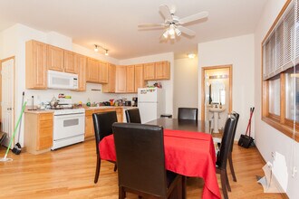 1448 W Chicago Ave, Unit 3 in Chicago, IL - Foto de edificio - Building Photo