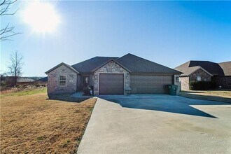 4189 W Titus Dr in Fayetteville, AR - Building Photo - Building Photo