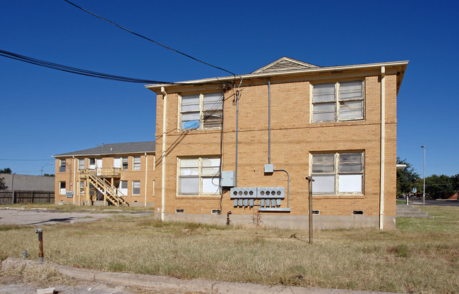 The Villas on Wall Street in Midland, TX - Building Photo - Building Photo