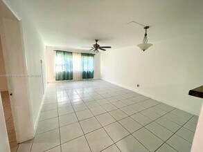1540 NE 191st St in Miami, FL - Building Photo - Building Photo