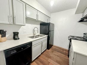 1071 Clayton Ln, Unit SI ID1256859P in Austin, TX - Foto de edificio - Building Photo