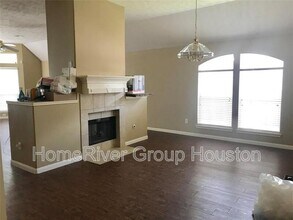 3536 Pine Valley Dr in Pearland, TX - Building Photo - Building Photo