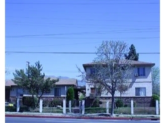 Oak Hill Apartments in San Fernando, CA - Building Photo