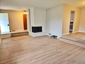 1223 Westhaven Dr in Wheaton, IL - Building Photo - Building Photo