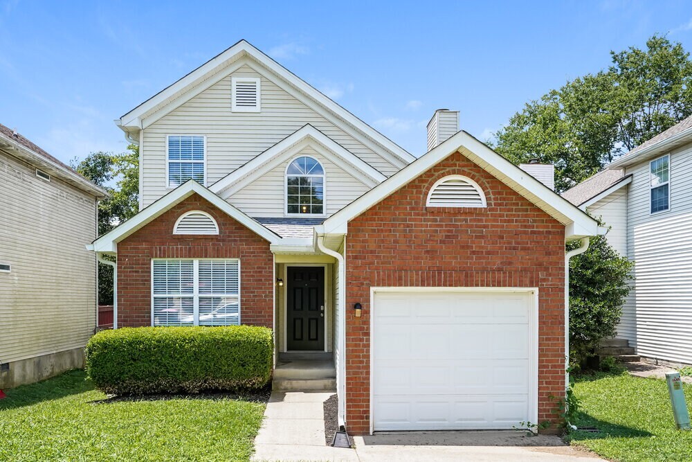 1007 Lassiter Dr in Goodlettsville, TN - Building Photo