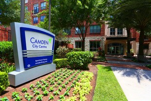 Camden City Centre in Houston, TX - Building Photo
