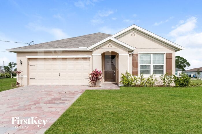 1723 NW 2nd Terrace in Cape Coral, FL - Building Photo