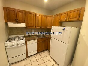 240 Kelton St in Boston, MA - Building Photo - Building Photo
