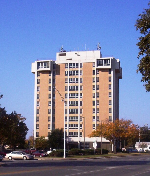 Benjamin O. Davis Highrise in Lawton, OK - Building Photo