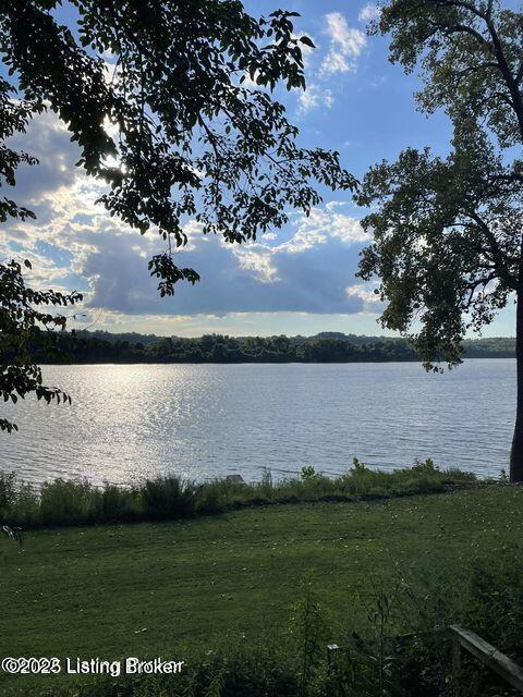 2908 Belknap Beach Rd