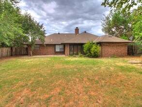 7417 NW 101st St in Oklahoma City, OK - Building Photo - Building Photo