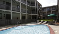 Covington Square Apartments in Metairie, LA - Foto de edificio - Building Photo