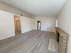 9962 Palo Alto St in Rancho Cucamonga, CA - Building Photo - Building Photo