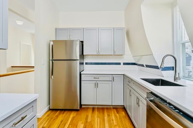 11 Edgemont Rd, Unit 1