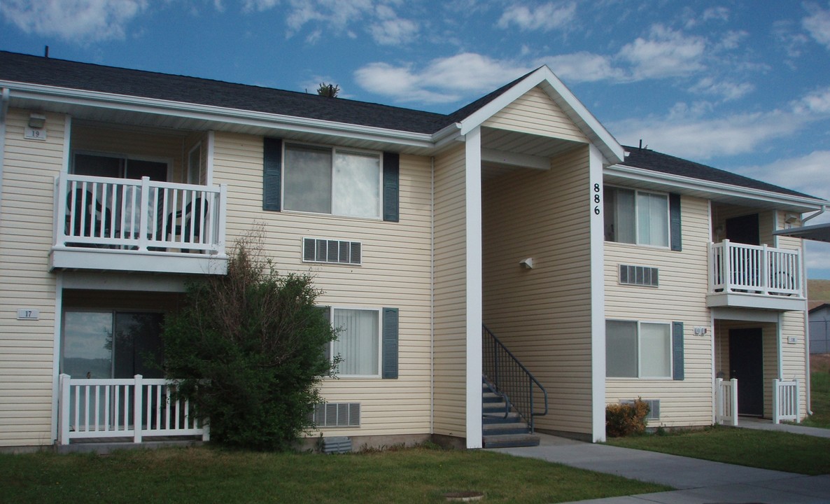 San Jacinto Apartments in Jackpot, NV - Building Photo