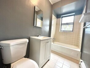 140 Carlton Ave in Jersey City, NJ - Building Photo - Building Photo