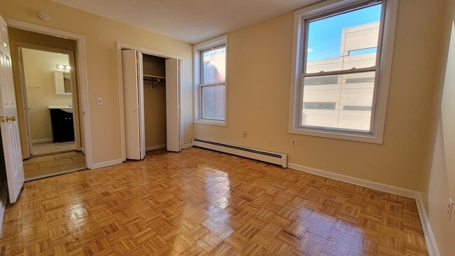 338 Orange St, Unit 3