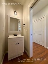 4925 SE Lucas Ct in Milwaukie, OR - Building Photo - Building Photo