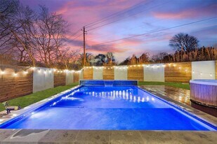 4800 Vinson Dr in Austin, TX - Building Photo