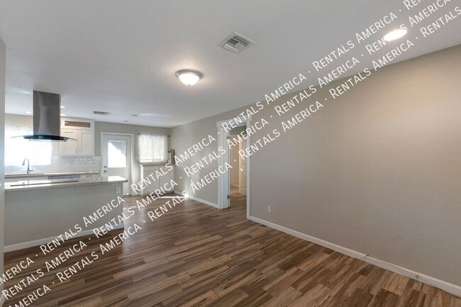 2558 E Alta Vista St in Tucson, AZ - Foto de edificio - Building Photo