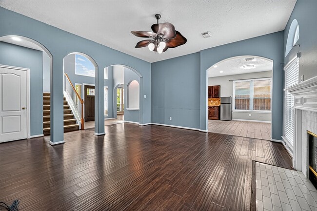 11603 Oak Lake Park Dr in Sugar Land, TX - Building Photo - Building Photo